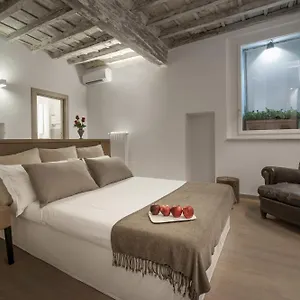charmsuite-raffaello.it-romehotels.com/